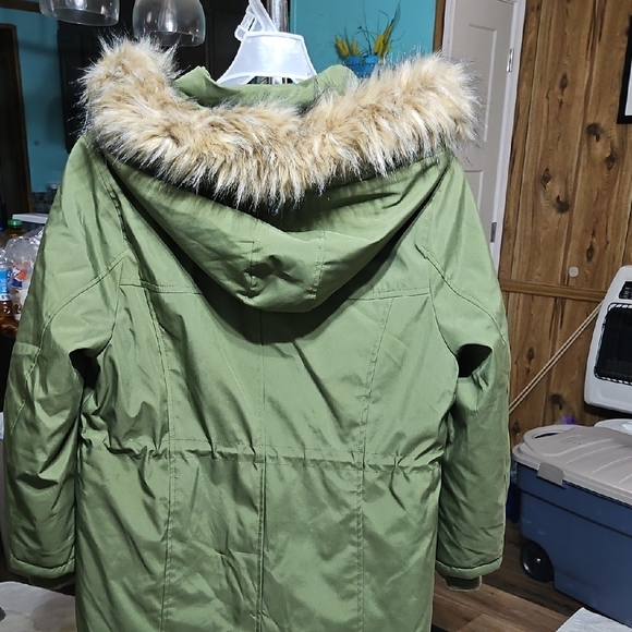 Time and Tru Olive Ski Jacket with Faux Fur Hood - Picture 6 of 6